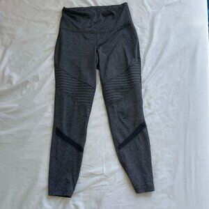 Old Navy High-Waisted Elevate Mesh-Trim Compression Leggings Gray - Size S